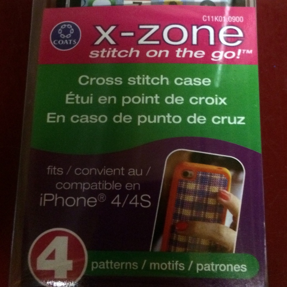 New iPhone 4/4S Cross-Stitch Case Kit Plaid/Lace/Eiffel Tower/Cupcake DIY